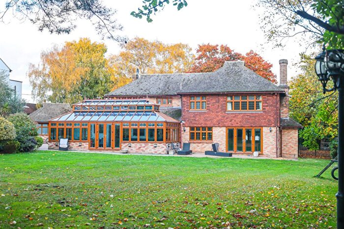 5 Bedroom Detached House For Sale In Highams Road, Hockley, SS5