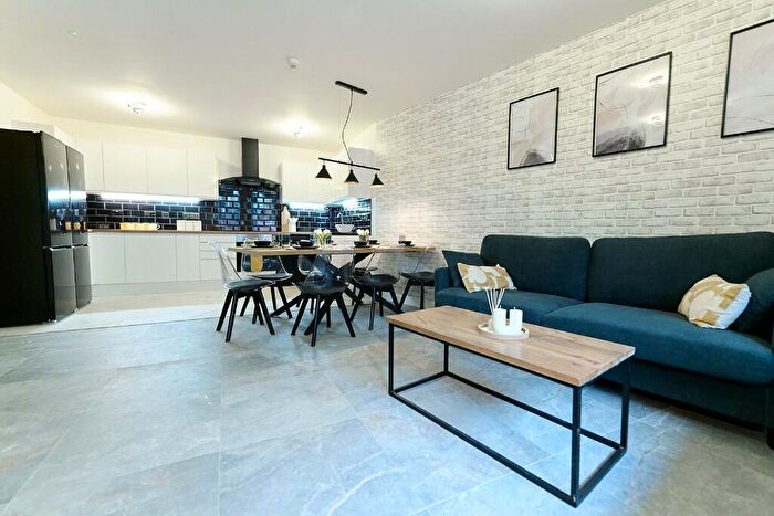 1 Bedroom Flat To Rent In Queen Street, Sheffield, S1