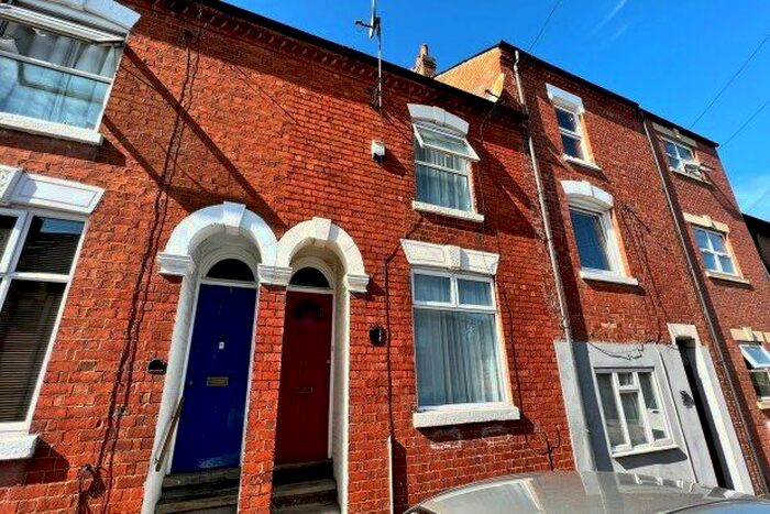 2 Bedroom Property To Rent In Chaucer Street, Northampton, NN2