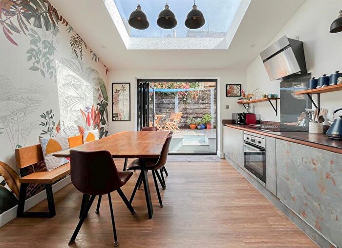 3 Bedroom Semi-detached House To Rent In The Bourne, Hastings, TN34