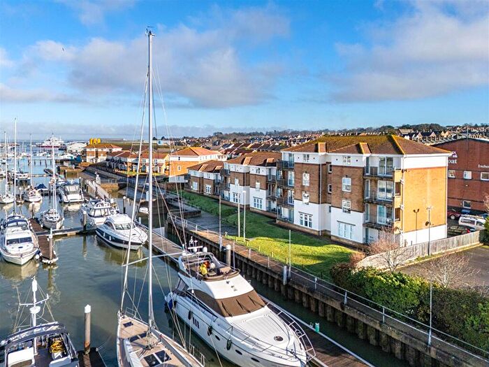 2 Bedroom Penthouse For Sale In Britannia Way, East Cowes, PO32