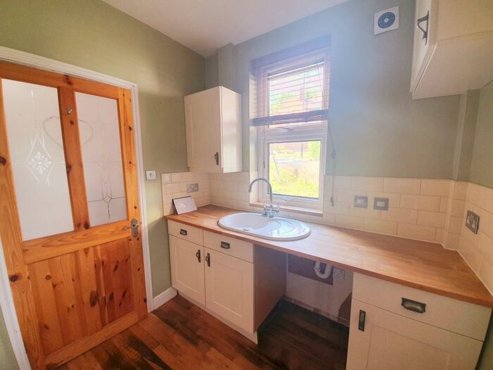 2 Bedroom House To Rent In Carrill Road, Sheffield, S6