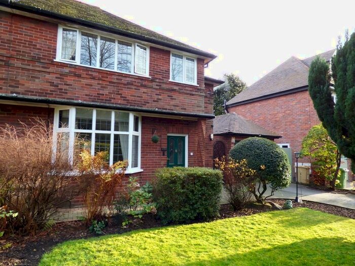 3 Bedroom Semi-Detached House To Rent In New Hall Lane, Heaton, Bolton, BL1