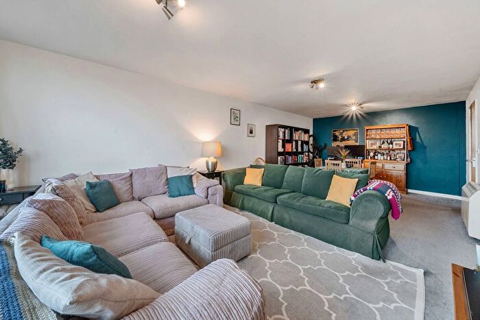 2 Bedroom Flat For Sale In Courtenay House, Brixton Hill, London, SW2
