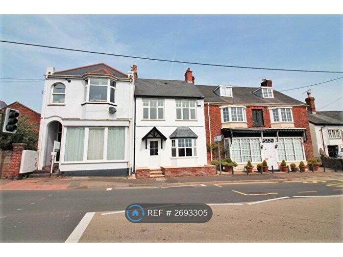 1 Bedroom Flat To Rent In Pharm House, Sidford, Sidmouth, EX10