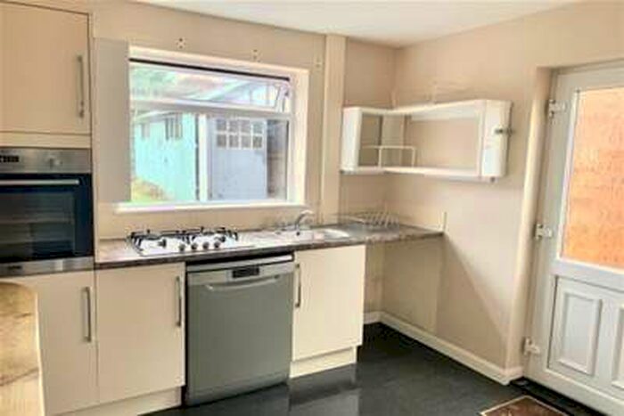 3 Bedroom Semi-Detached House To Rent In Whitemoss Close, Wollaton, NG8