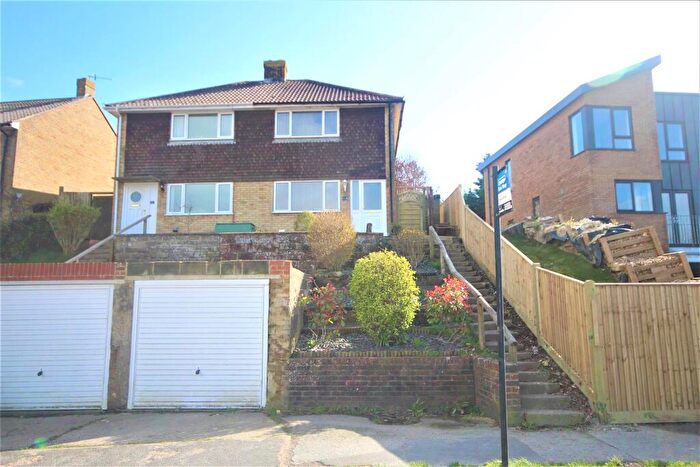 2 Bedroom House To Rent In Denton Road, Newhaven, BN9