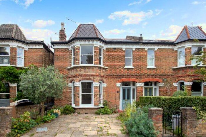 4 Bedroom Property To Rent In Rylett Road, London, W12