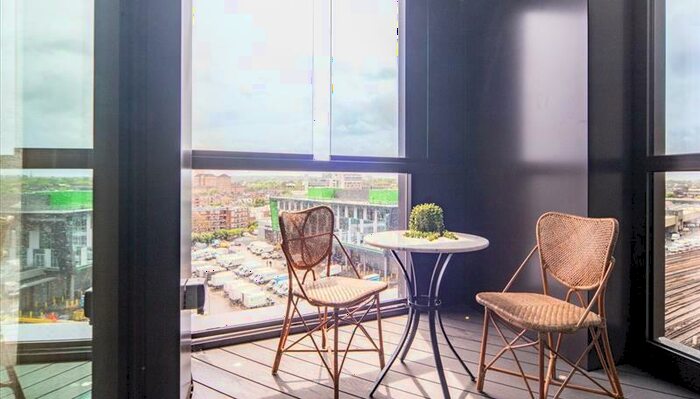 2 Bedroom Apartment To Rent In Thornes House, Charles Clowes Walk, London, SW11