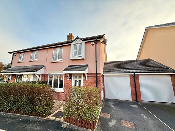 3 Bedroom Semi-Detached House To Rent In College Gardens, Minehead, TA24