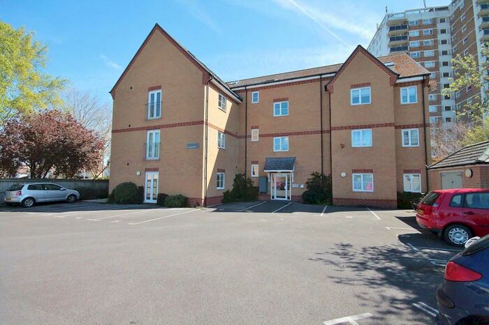 2 Bedroom Apartment To Rent In Penfold Court, Sutton Road, Headington, Oxford, OX3
