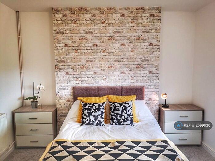 2 Bedroom Flat To Rent In Montpelier Terrace, Swansea, SA1