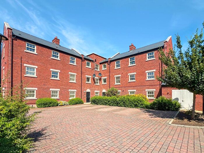 2 Bedroom Apartment For Sale In Central Avenue, Brampton, PE28
