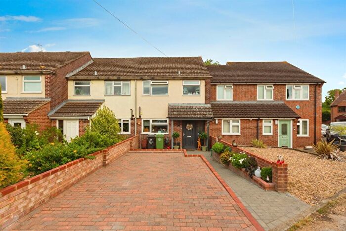 3 Bedroom Terraced House For Sale In Brookside Close, Tiddington, Thame, OX9