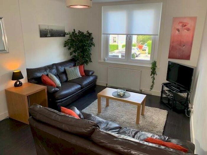 2 Bedroom Flat To Rent In Hilton Drive, Woodside, Aberdeen, AB24