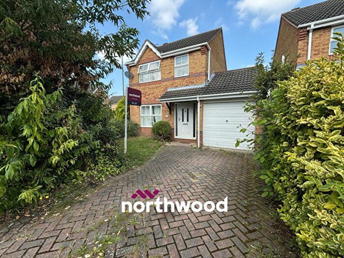 3 Bedroom Detached House To Rent In Monks Close, Dunscroft, Doncaster, DN7