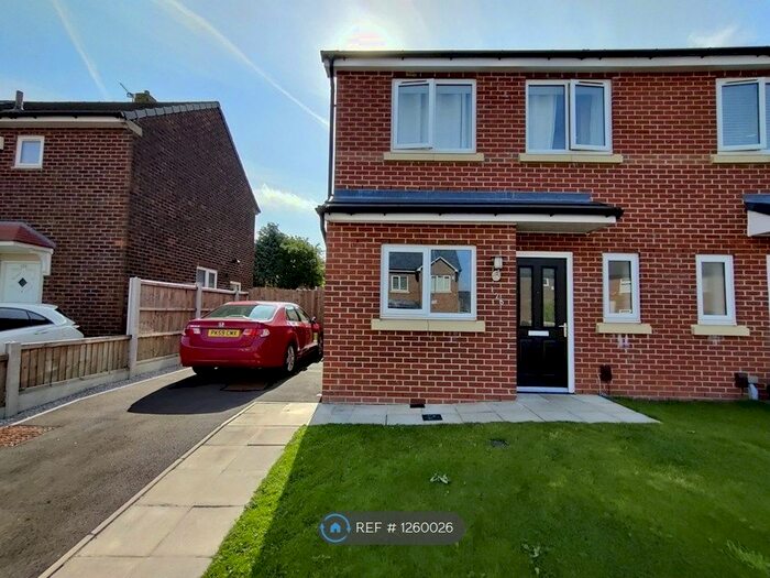 2 Bedroom Semi-Detached House To Rent In Middleton, Middleton M24