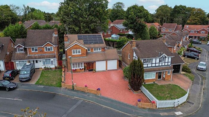 4 Bedroom Detached House For Sale In Beech Hill, Haywards Heath, RH16
