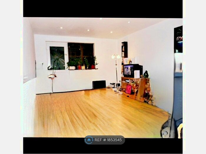 2 Bedroom Terraced House To Rent In Harlinger Street, London, SE18