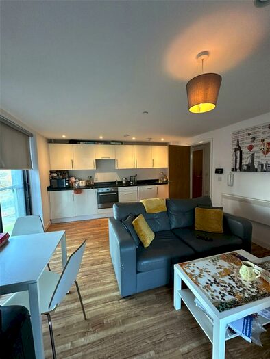 2 Bedroom Flat To Rent In Aire, Cross Green Lane, LS9