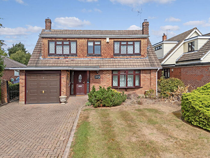 3 Bedroom Detached House For Sale In Rettendon Common, CM3