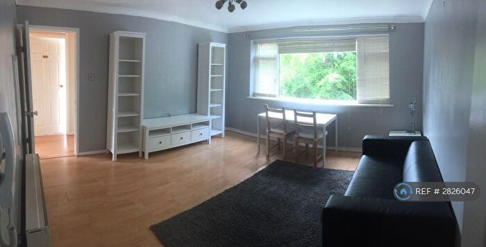 2 Bedroom Flat To Rent In Harris Court, Hockley, Birmingham, B18