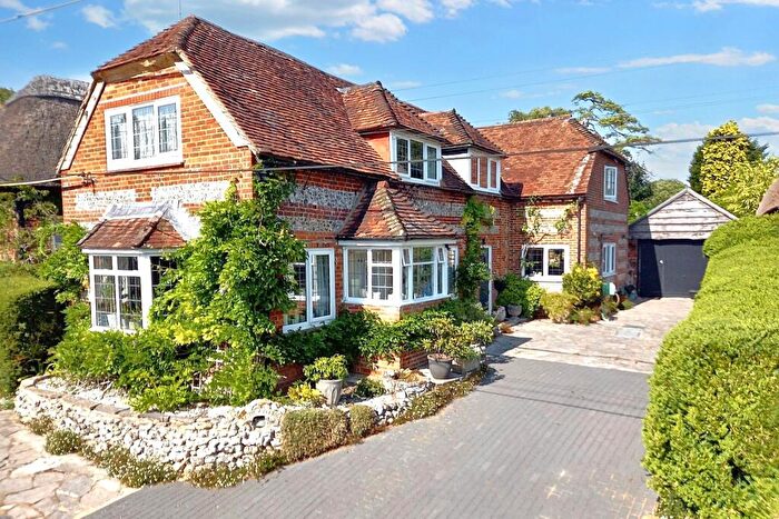 3 Bedroom Detached House For Sale In Mill Lane Abbots Worthy, SO21