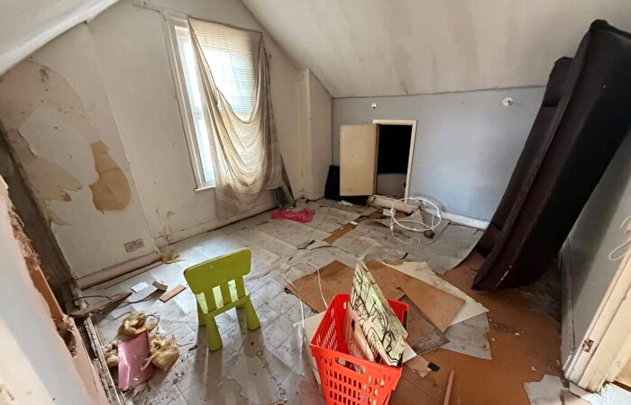 1 Bedroom Flat For Sale In Flat, Hainault Avenue, Westcliff-on-Sea, Southend-on-Sea, SS0