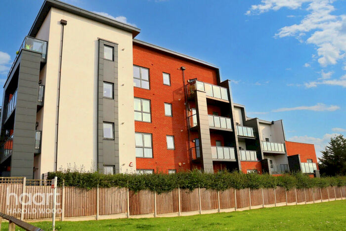 2 Bedroom Apartment For Sale In Firwood Lane, Harold Wood, RM3