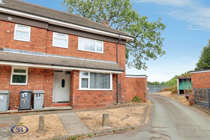 1 Bedroom Flat For Sale In Woodland Court, Alsager, ST7