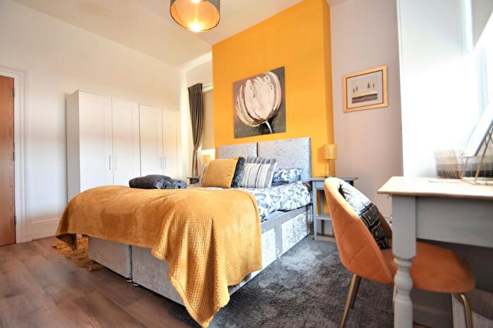 2 Bedroom Flat To Rent In Eastern Villas Road, Southsea, PO4