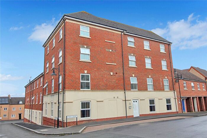 2 Bedroom Flat For Sale In Arnold Street, Swindon, Wiltshire, SN25