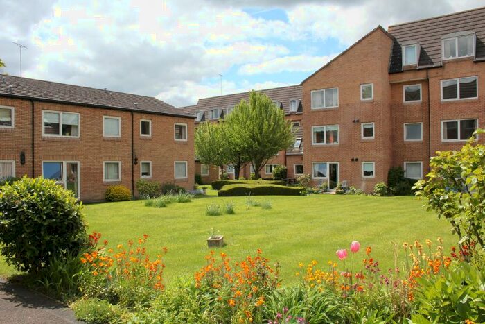 1 Bedroom Apartment To Rent In Woking, GU22