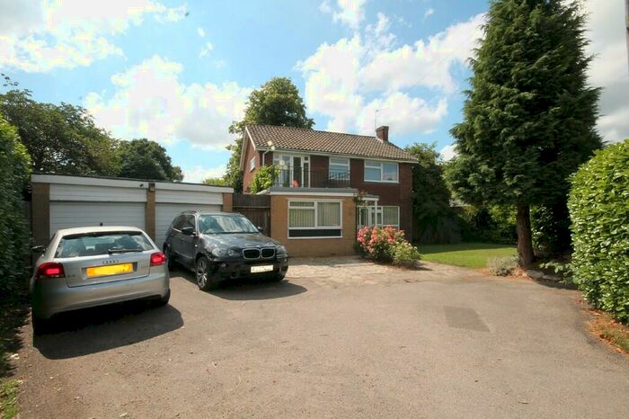 4 Bedroom Detached House To Rent In Woodfield Lane, Ashtead, KT21