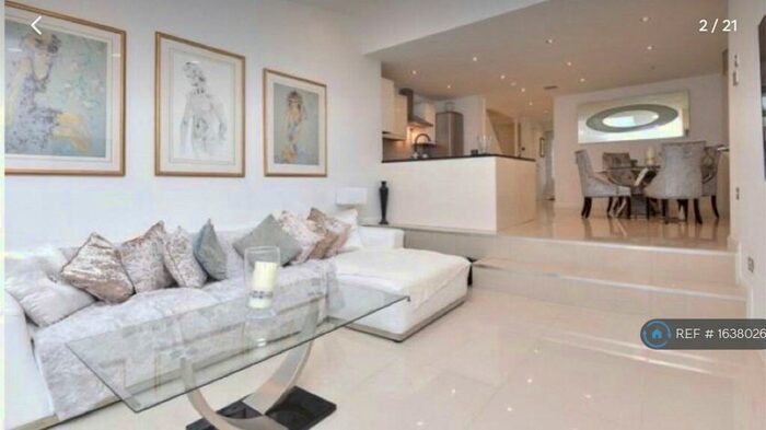 4 Bedroom Terraced House To Rent In Weybridge, Weybridge, KT13