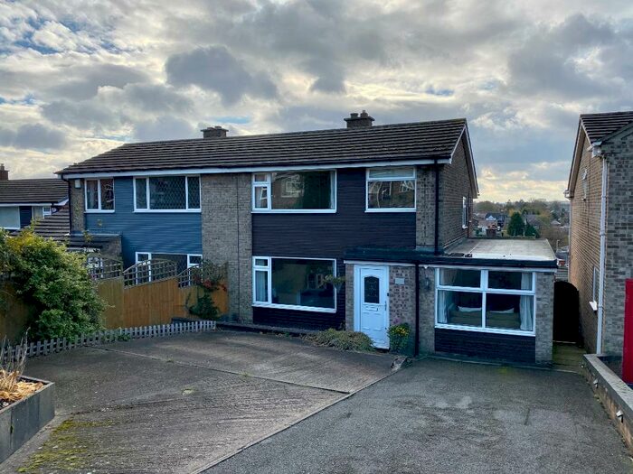 3 Bedroom Semi-Detached House To Rent In Hogarth Road, Whitwick, LE67