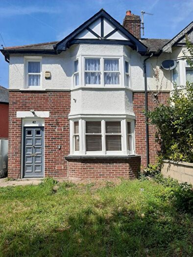 2 Bedroom Semi-Detached House To Rent In Campbell Road, Oxford, OX4