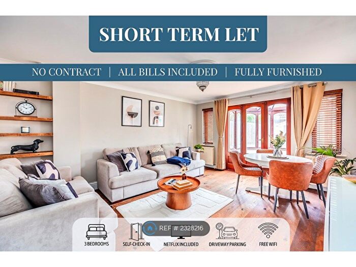 3 Bedroom Semi-Detached House To Rent In Nathanial Close, Milton Keynes, MK5