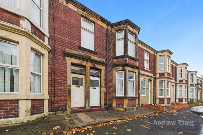 2 Bedroom Flat For Sale In Saltwell Place, Gateshead, NE8