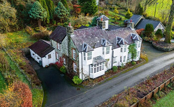 4 Bedroom Detached House For Sale In Llandysul, SA44