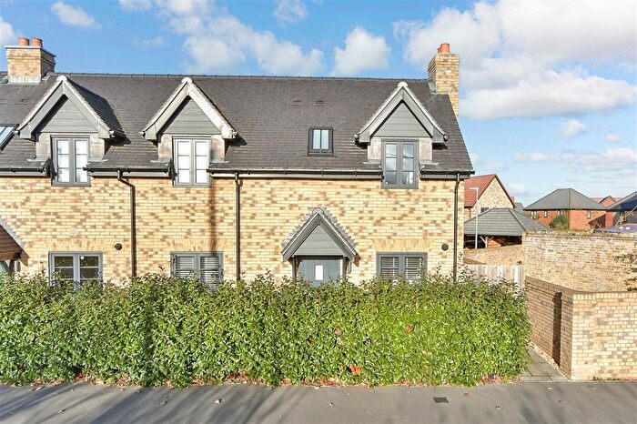 2 Bedroom End Of Terrace House For Sale In Ham Road, Faversham, Kent, ME13