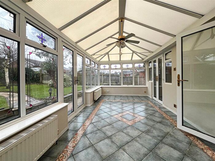 2 Bedroom Detached Bungalow For Sale In Highfield Rise, Althorne, Chelmsford, CM3