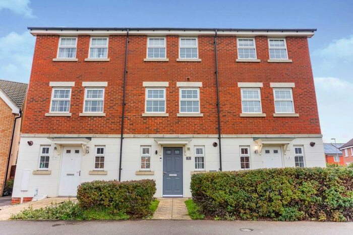 3 Bedroom House To Rent In Burrows Close, Grantham, NG31