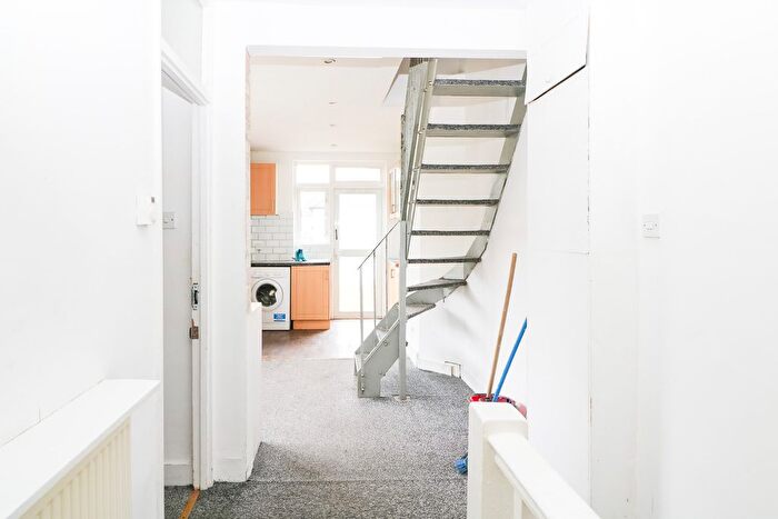 3 Bedroom Maisonette To Rent In Marlborough Close, Colliers Wood, SW19