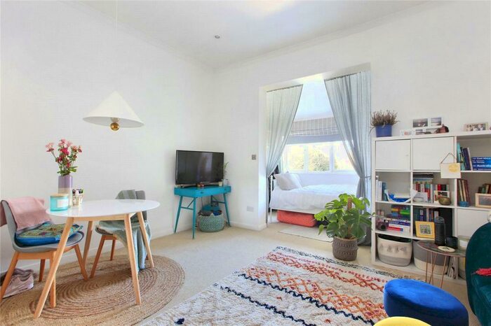 Studio To Rent In Cavendish Road, Balham, London, SW12