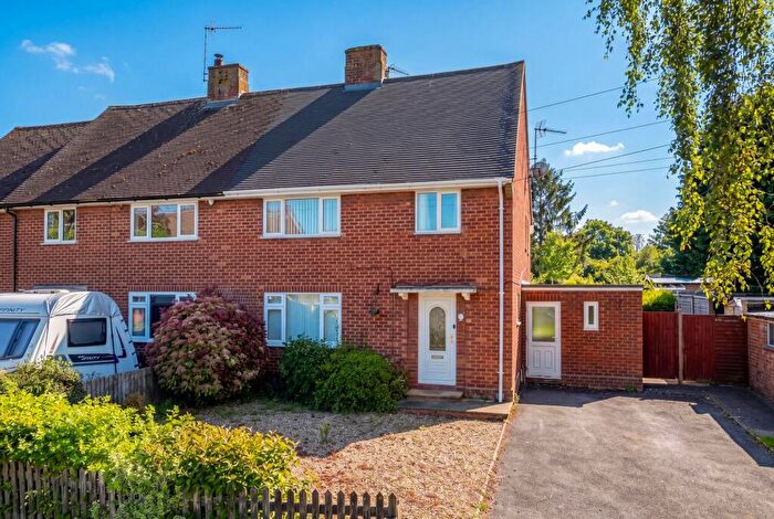 3 Bedroom Semi-Detached House For Sale In Woodlands Road, Stratford-Upon-Avon, CV37