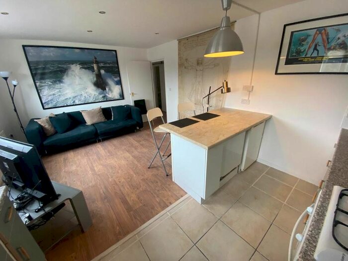 2 Bedroom Flat To Rent In Connaught Road, London, E16