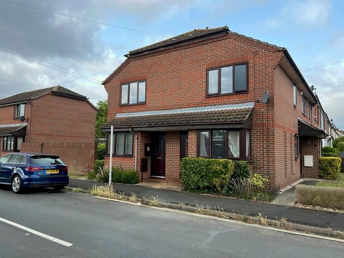 1 Bedroom Terraced House To Rent In Lower Quay Road, Fareham, PO16
