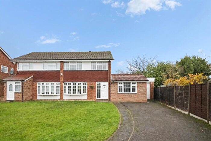 3 Bedroom Semi-Detached House For Sale In Glaisyer Way, Iver, SL0