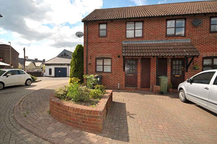 2 Bedroom End Of Terrace House To Rent In Redhouse Mews, Liphook, GU30